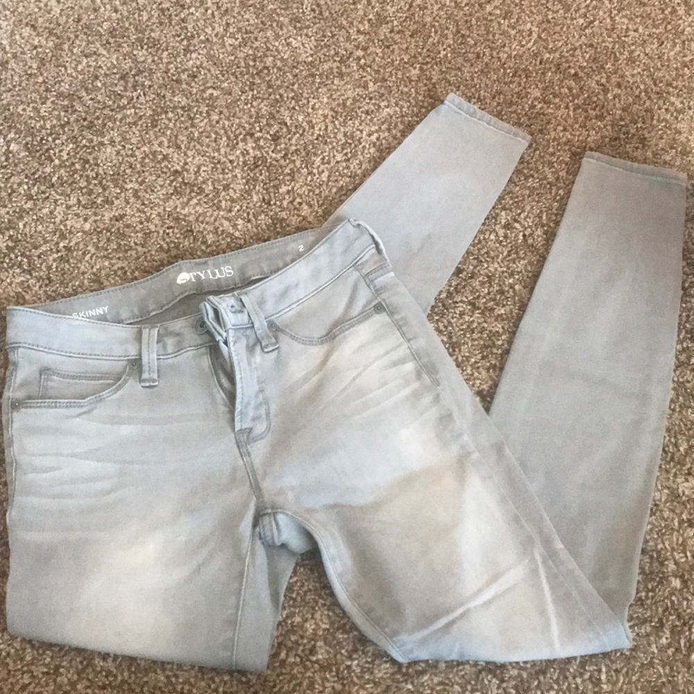 Gray skinny jeans